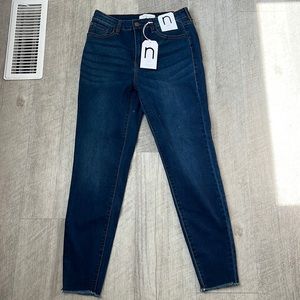 NWT - size 9 High Rise Ankle Skinny Denim
